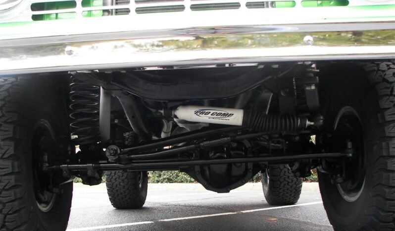 
								1974 Ford Bronco Metallic Green full									