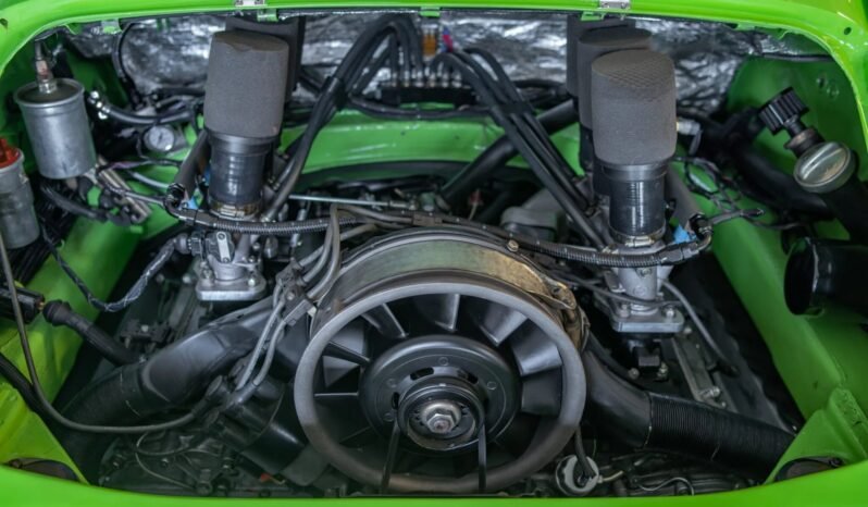 
								1984 Porsche 911 Carrera full									