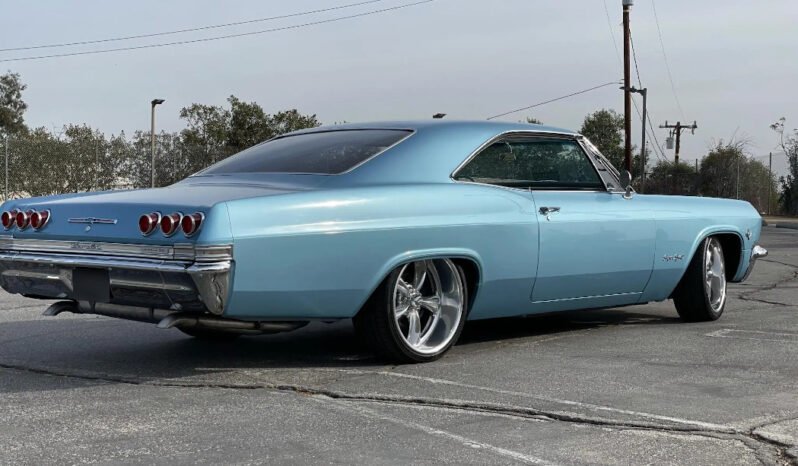 
								1965 Chevrolet Impala SS 4-Speed full									