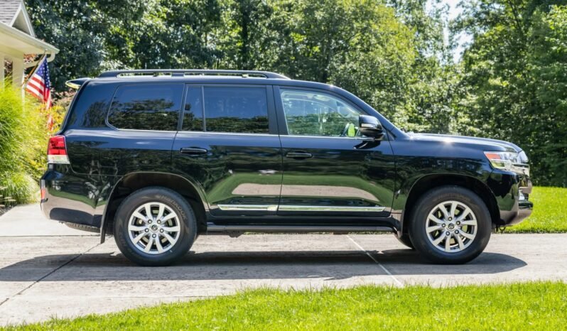 
								2016 Toyota Land Cruiser full									